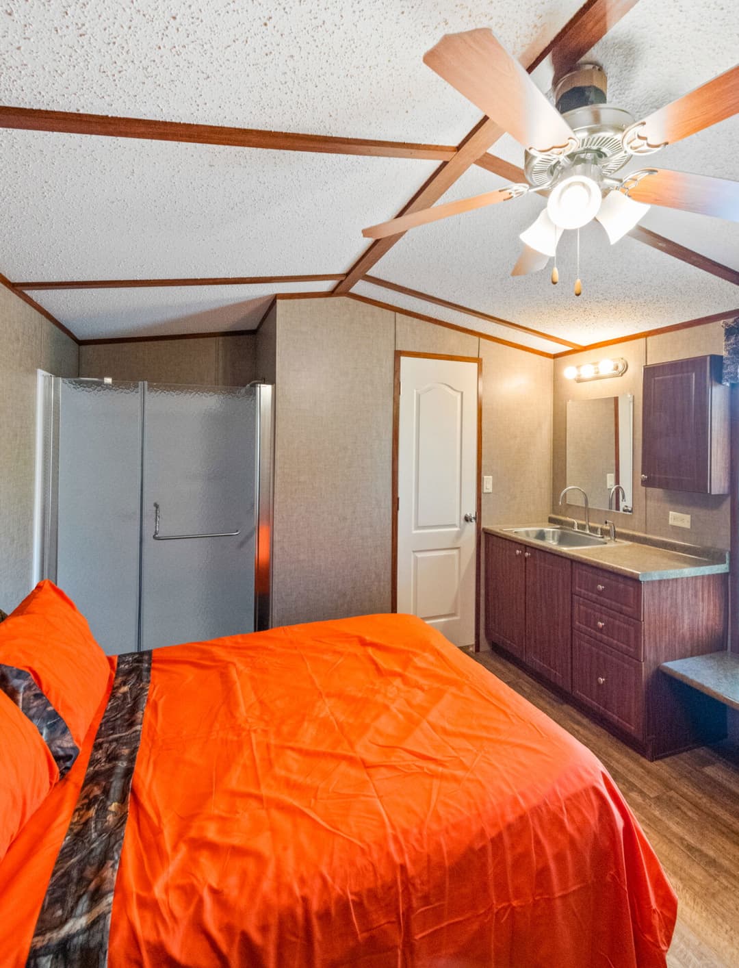 Tiny home 12×34-32a bedroom home features