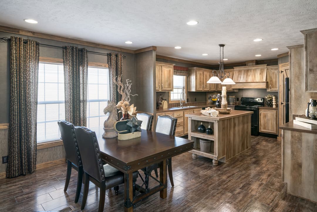 Md-26 rawhide interior home features