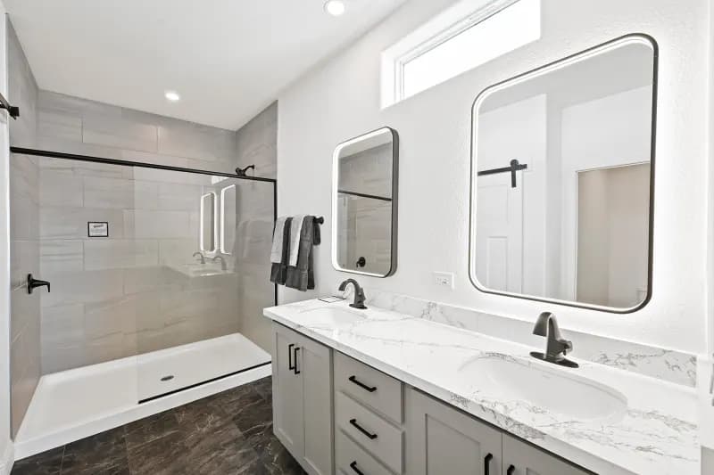 Canyon bathroom home features