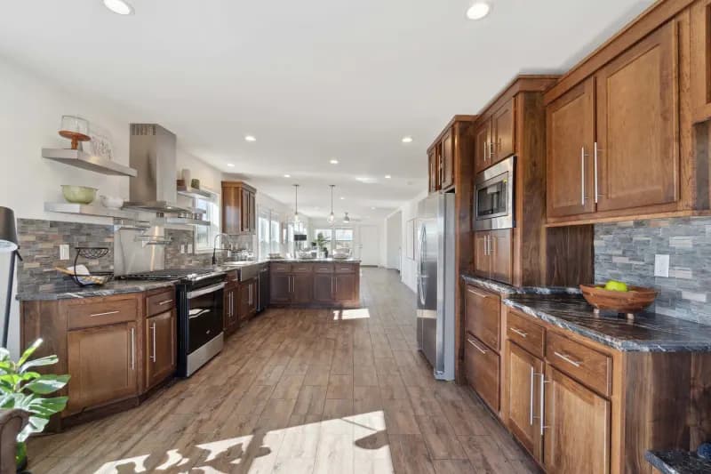 Pika kitchen home features