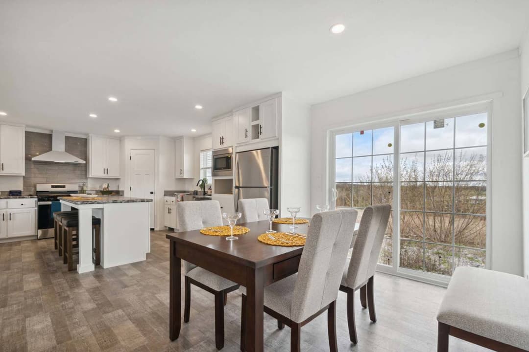 East point - pursuit kitchen home features