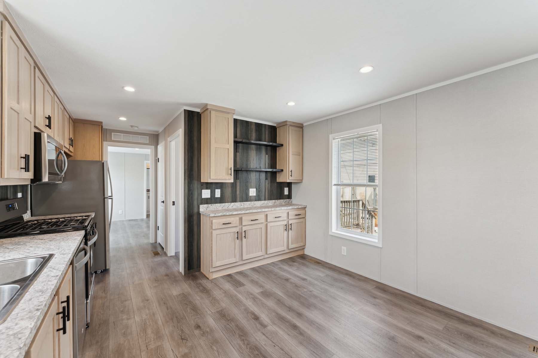 Calm 880 interior home features