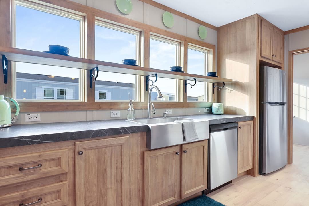 Bluebonnet breeze kitchen home features
