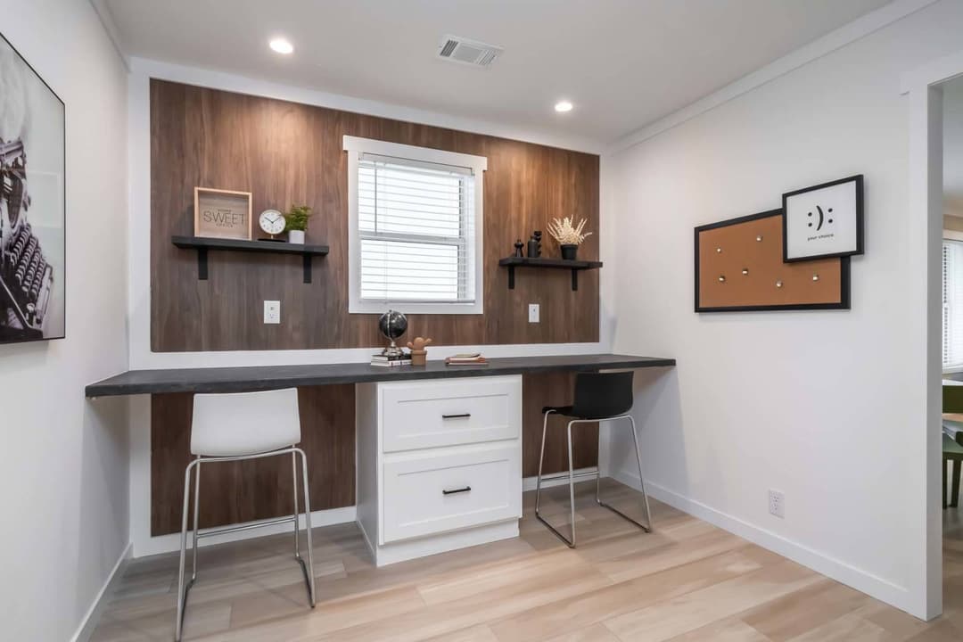 Kritzer interior home features