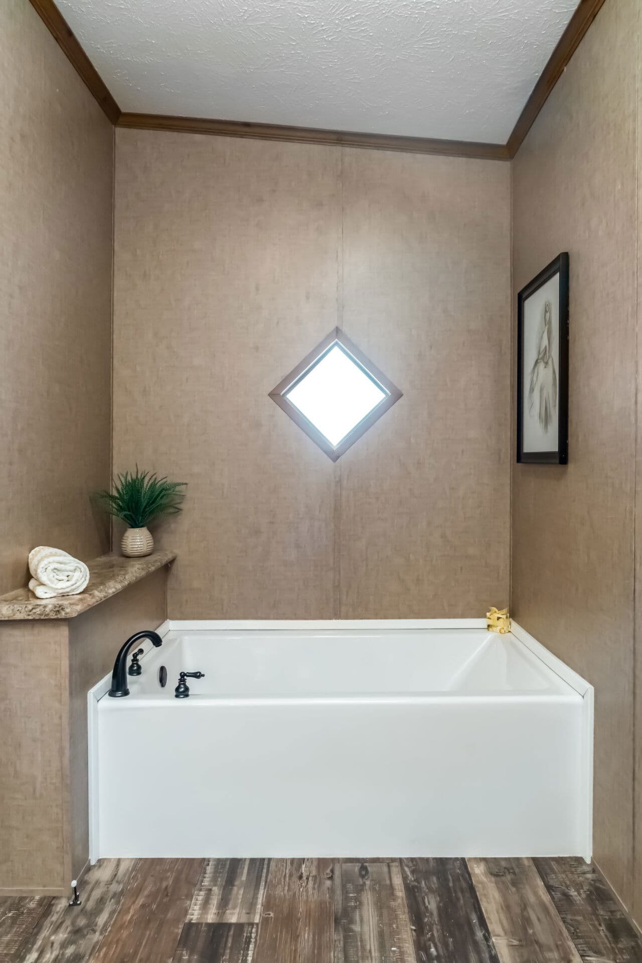 Doublewide 32×64-32c bathroom home features