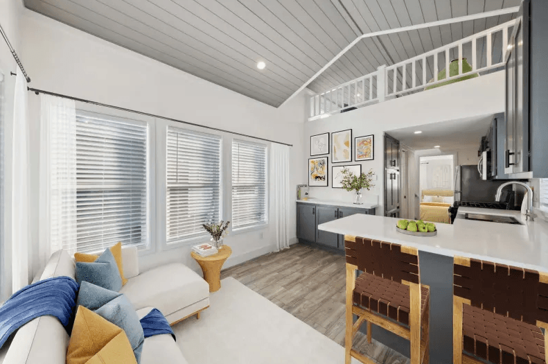 Ath-06dl interior home features