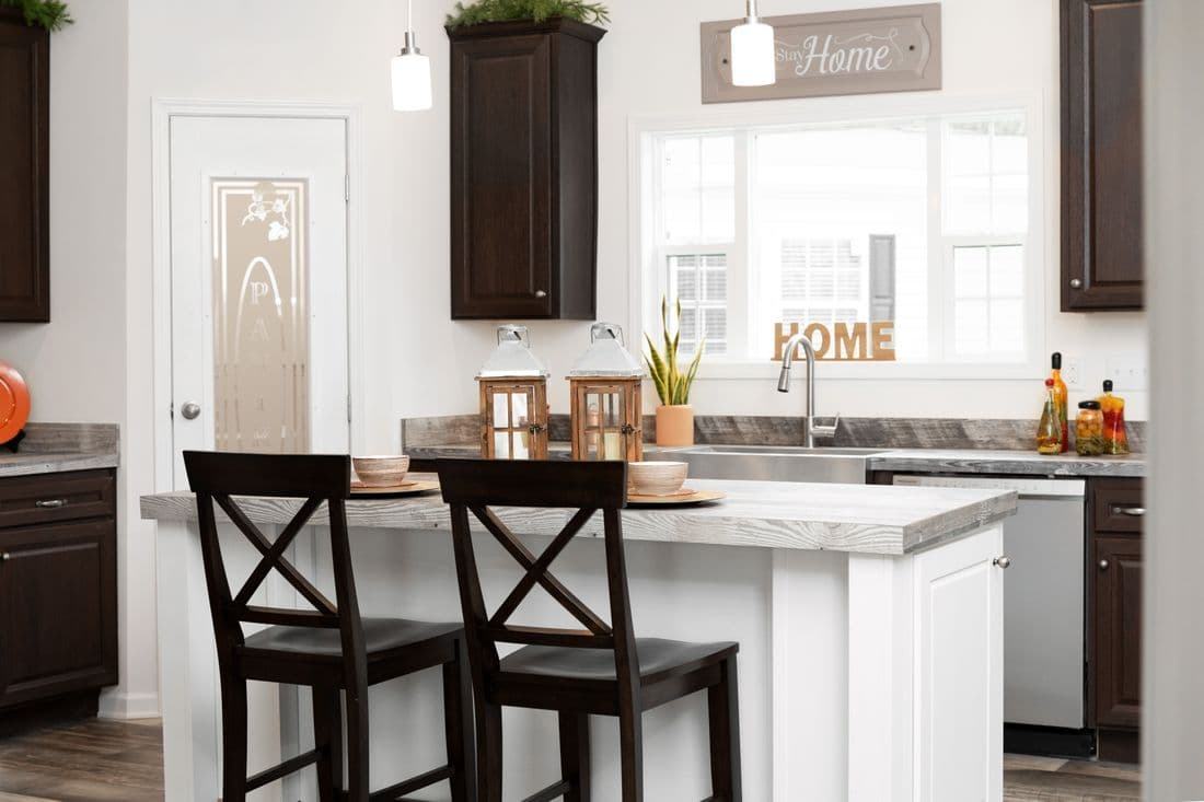 1444 carolina kitchen home features