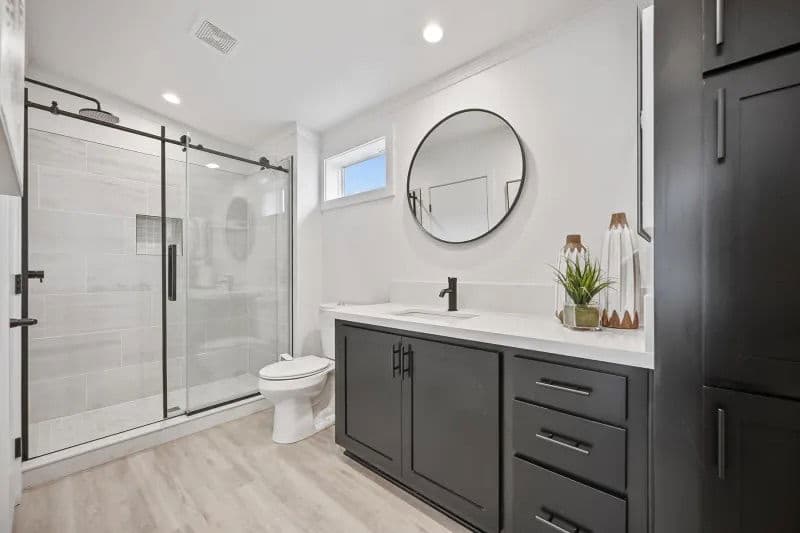 Crystal cove bathroom and interior home features