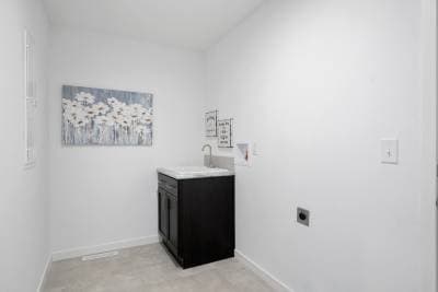 Ne-610 interior home features