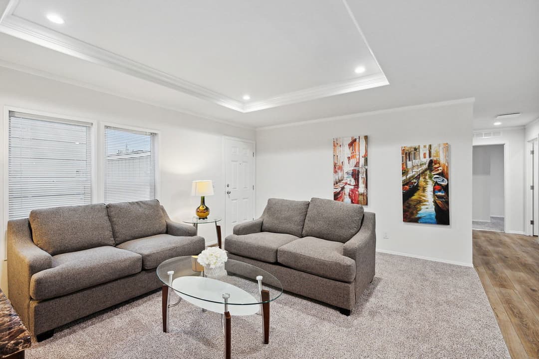 Millcreek 4400-6 interior home features