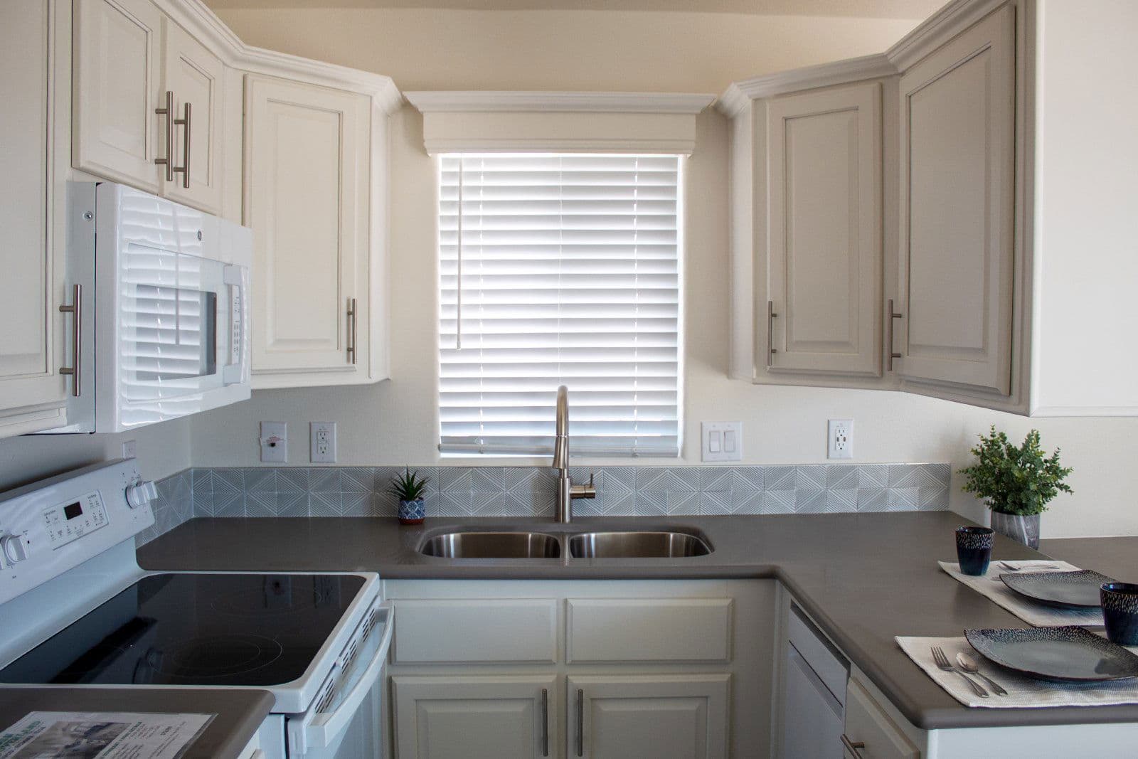 Sedona sn11351a kitchen home features