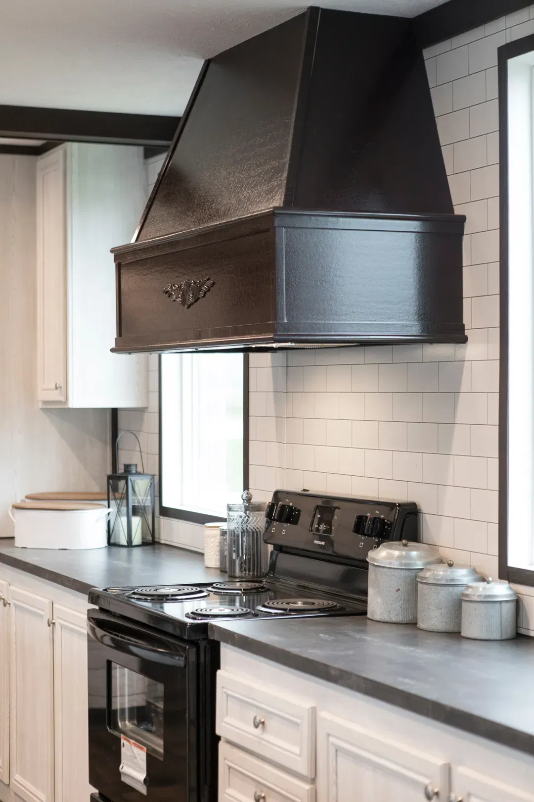 The seaside 2 kitchen home features