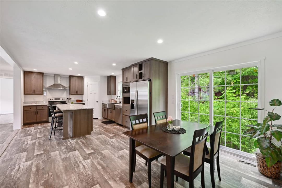 East point - elevate 56 kitchen home features