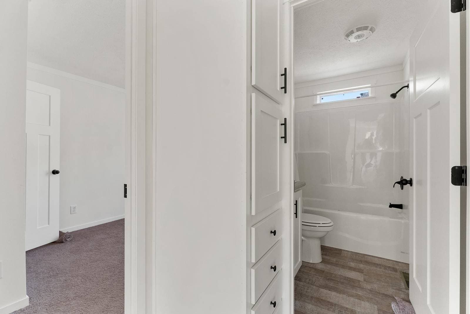 Insight bathroom home features