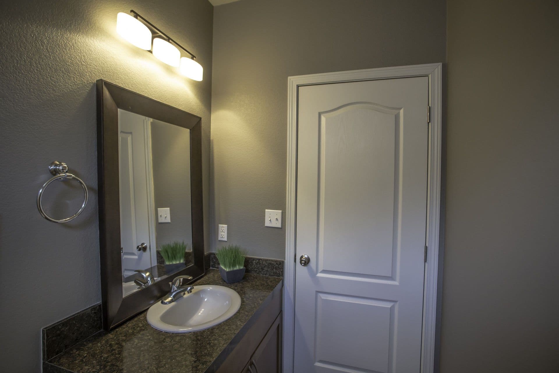 Rc4068a bathroom home features