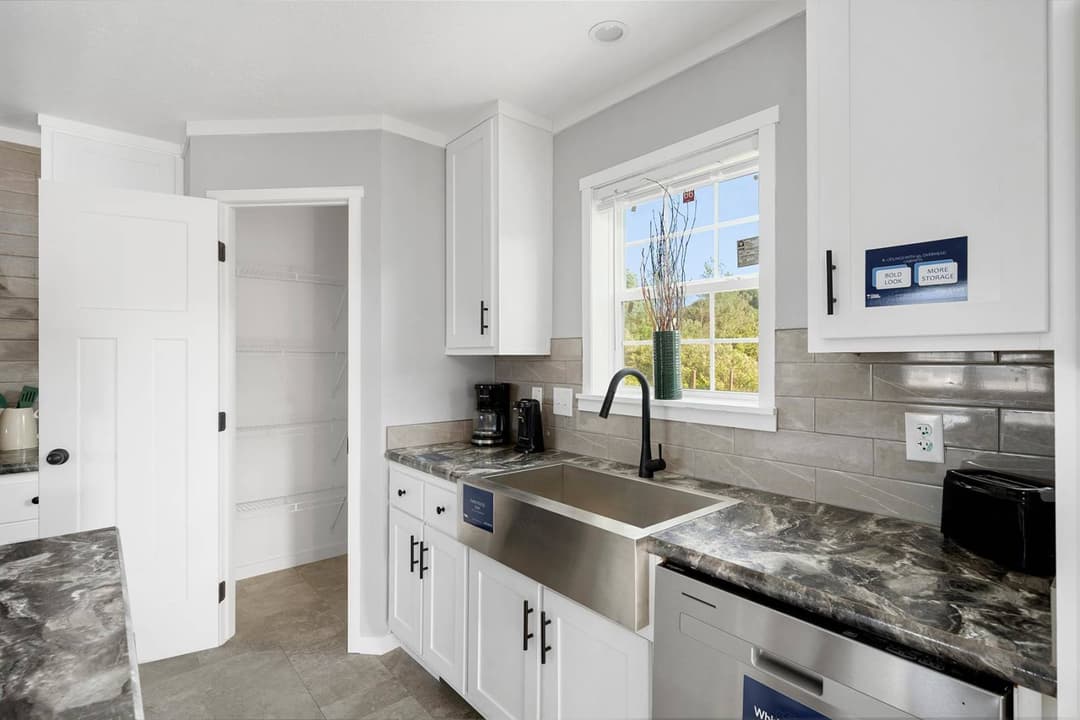 East point - attain kitchen home features