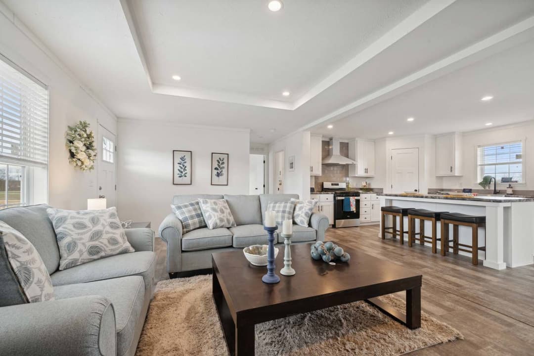 East point - pursuit interior home features