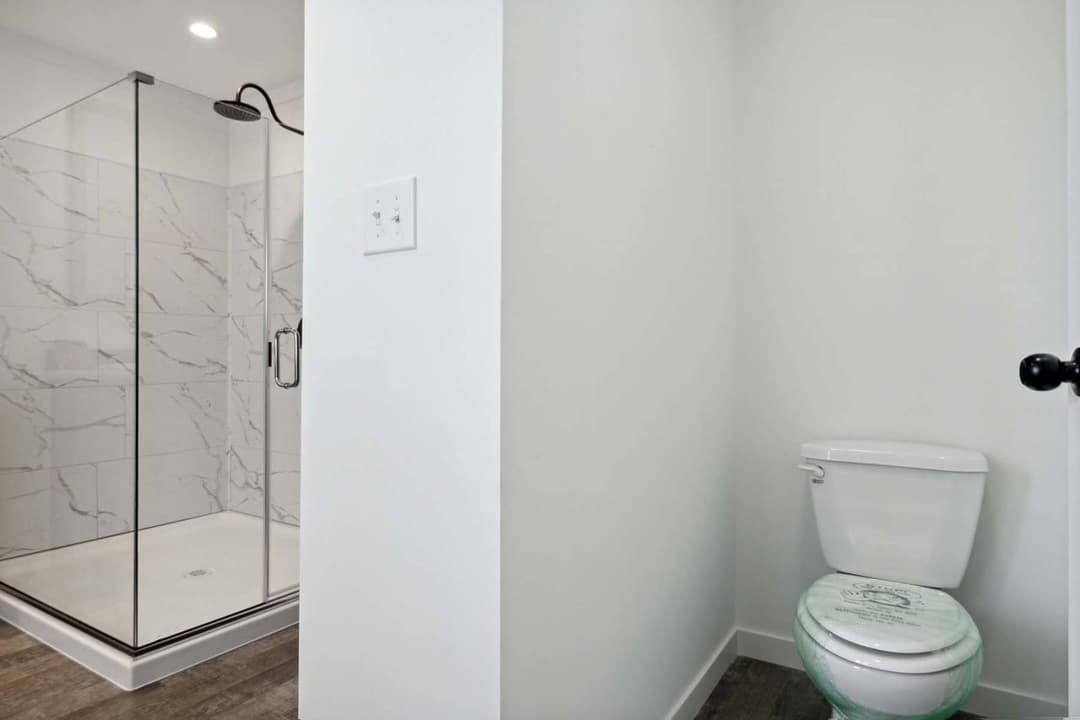 East point - elevate 60 bathroom home features