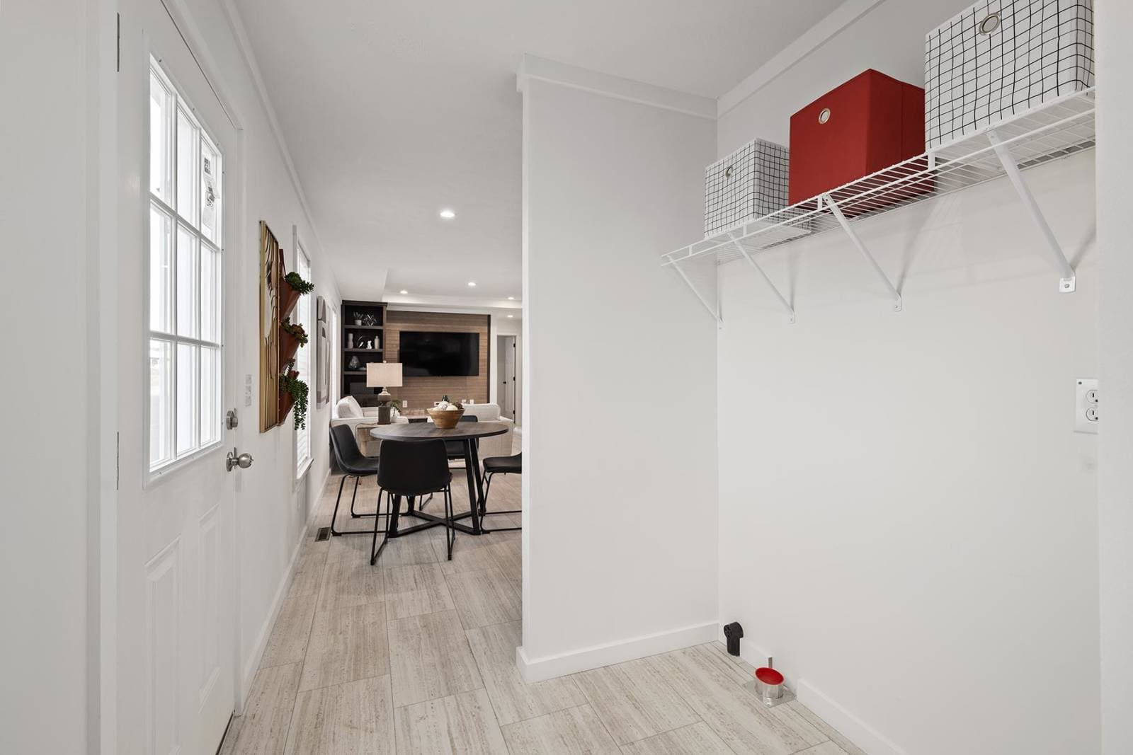 Affinity interior home features