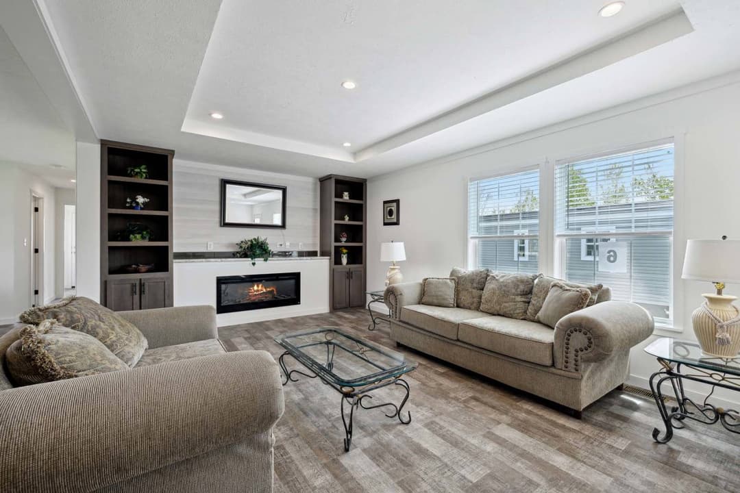 East point - elevate 60 interior home features