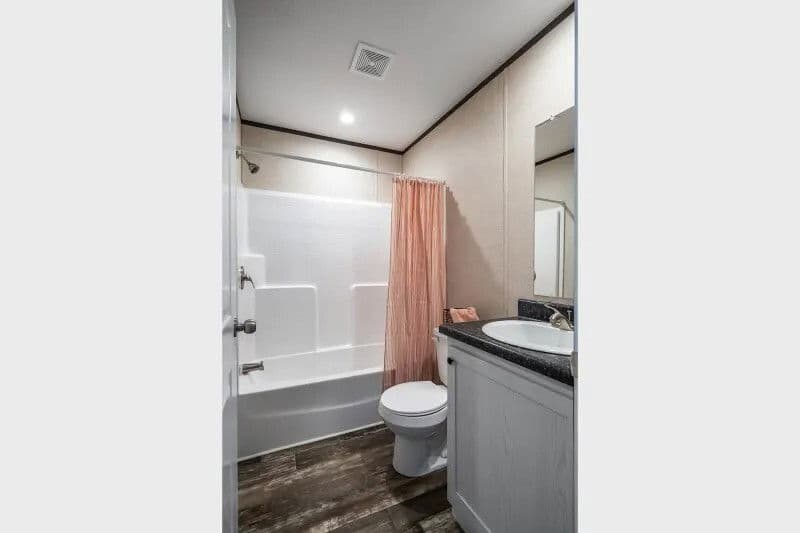Ridge bathroom home features