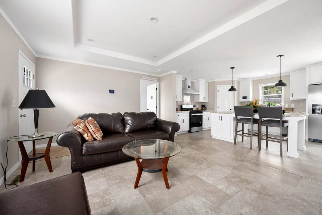 Elevate 52 interior home features