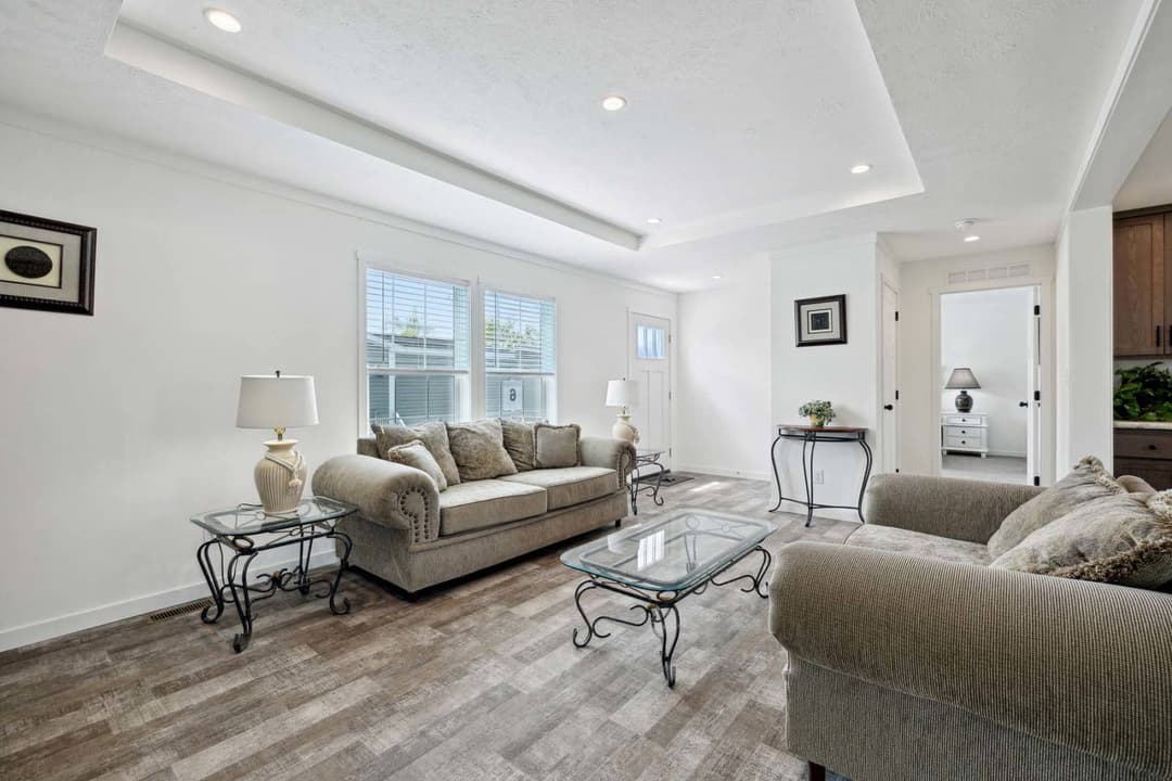 East point - elevate 60 interior home features