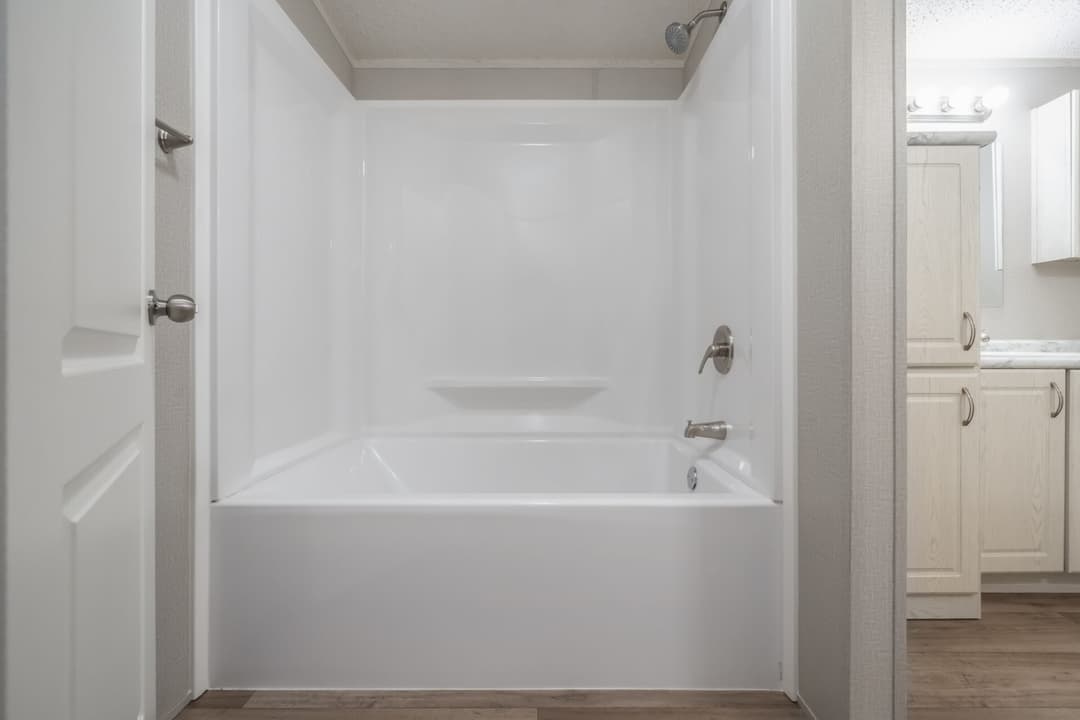 Doublewide s-24×48-21.5a bathroom home features