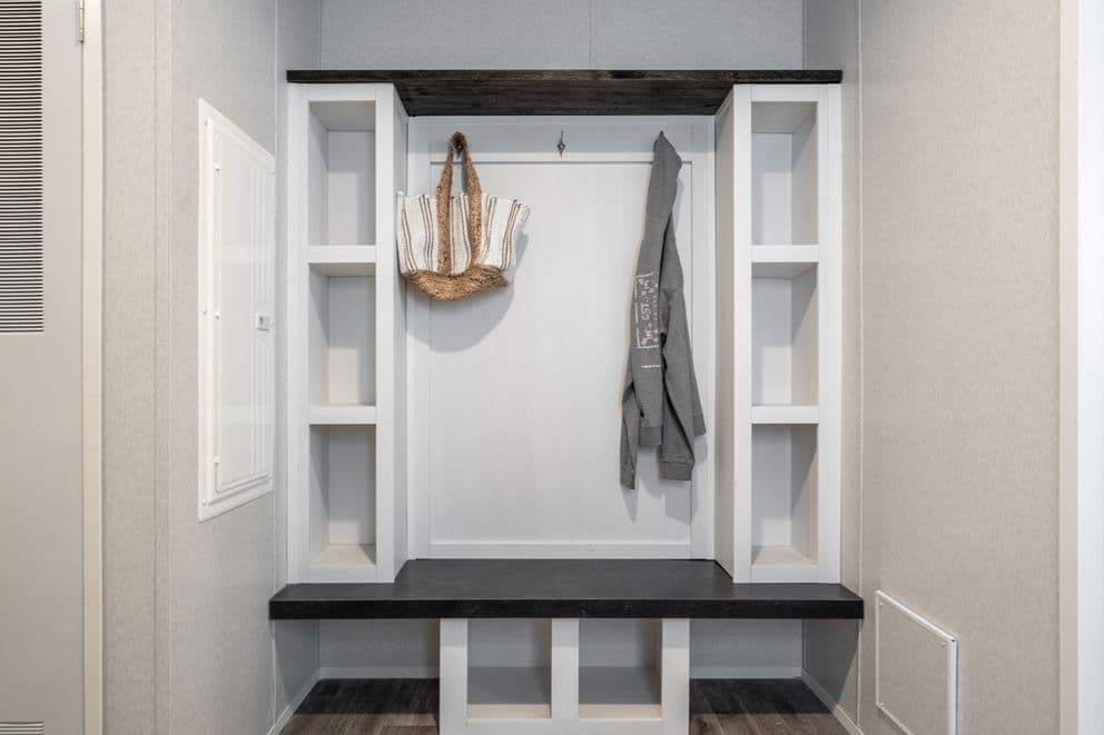 The fusion 3260 interior home features