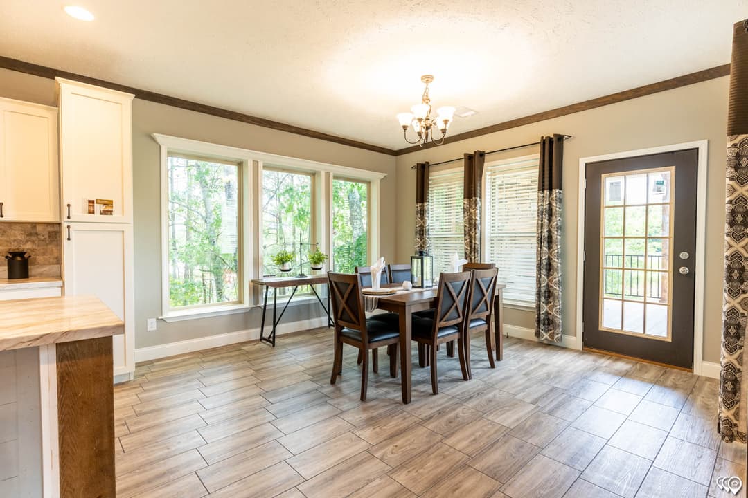 Tahoe harbor interior home features