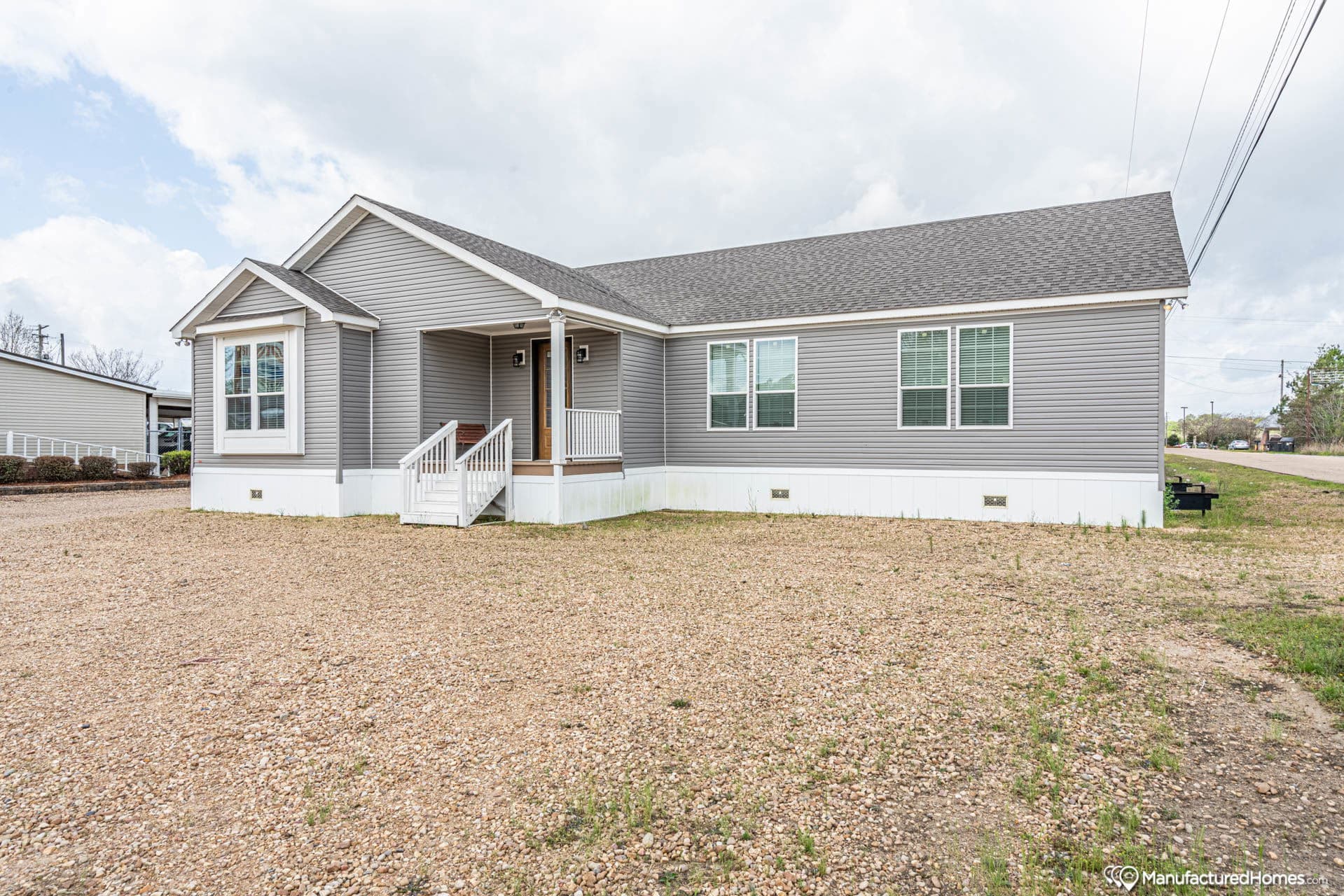 Ashley hero, elevation, and exterior home features