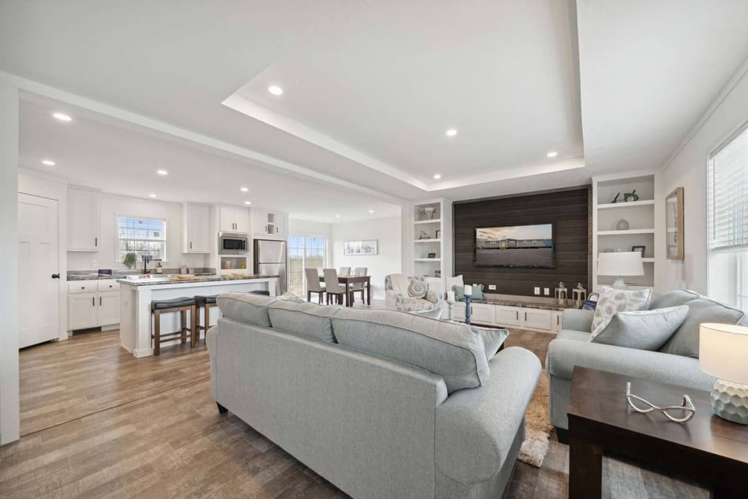 East point - pursuit interior home features