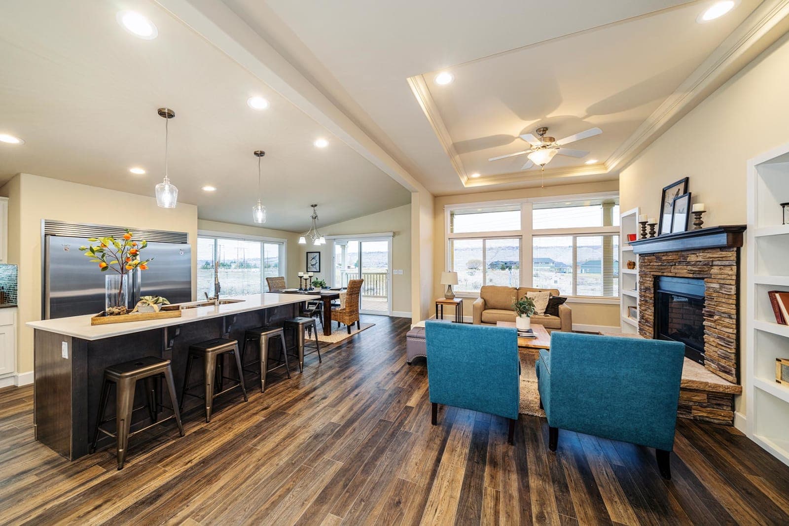 Westridge 1492ct kitchen and living room home features