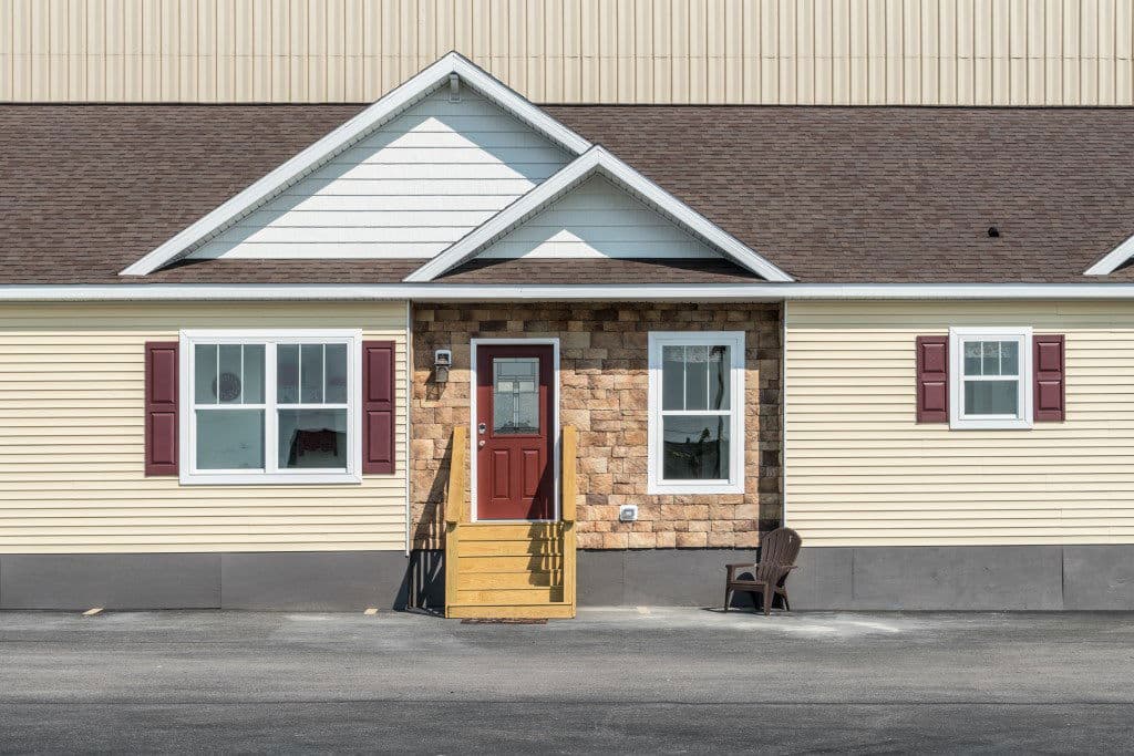 Ultra ranch 2p2403-x ev exterior home features