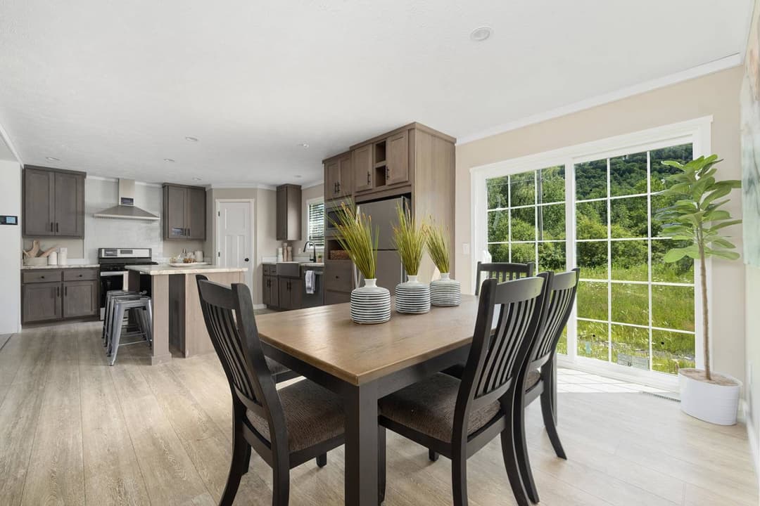 East point - pursuit kitchen home features