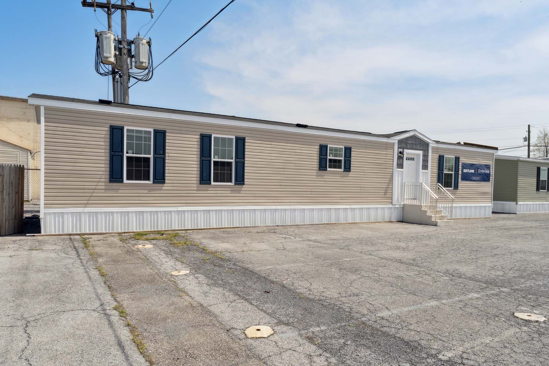 Calm 880 exterior home features