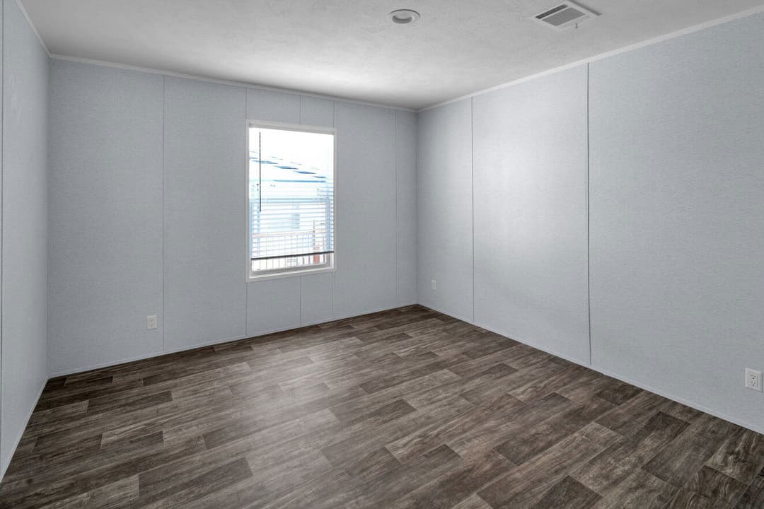 Valu maxx premier 32643e interior home features