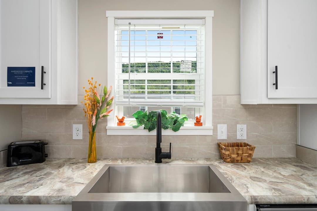 Elevate 52 kitchen home features