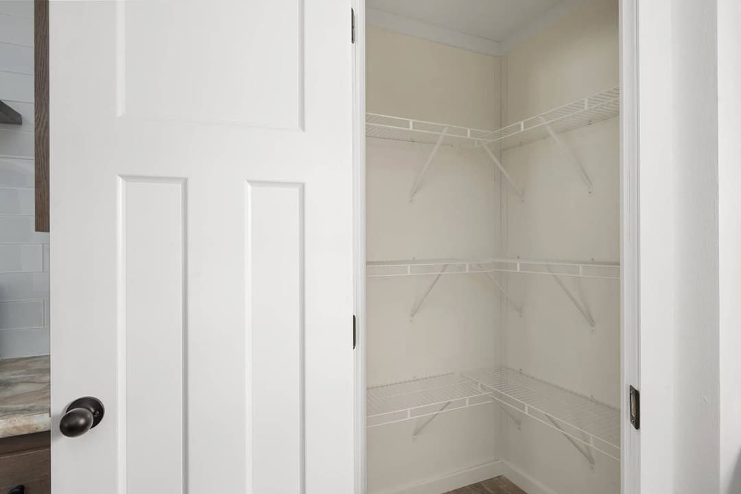 East point - pursuit kitchen home features