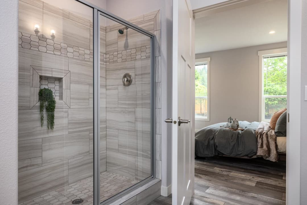 Westridge 1203ct bathroom and interior home features