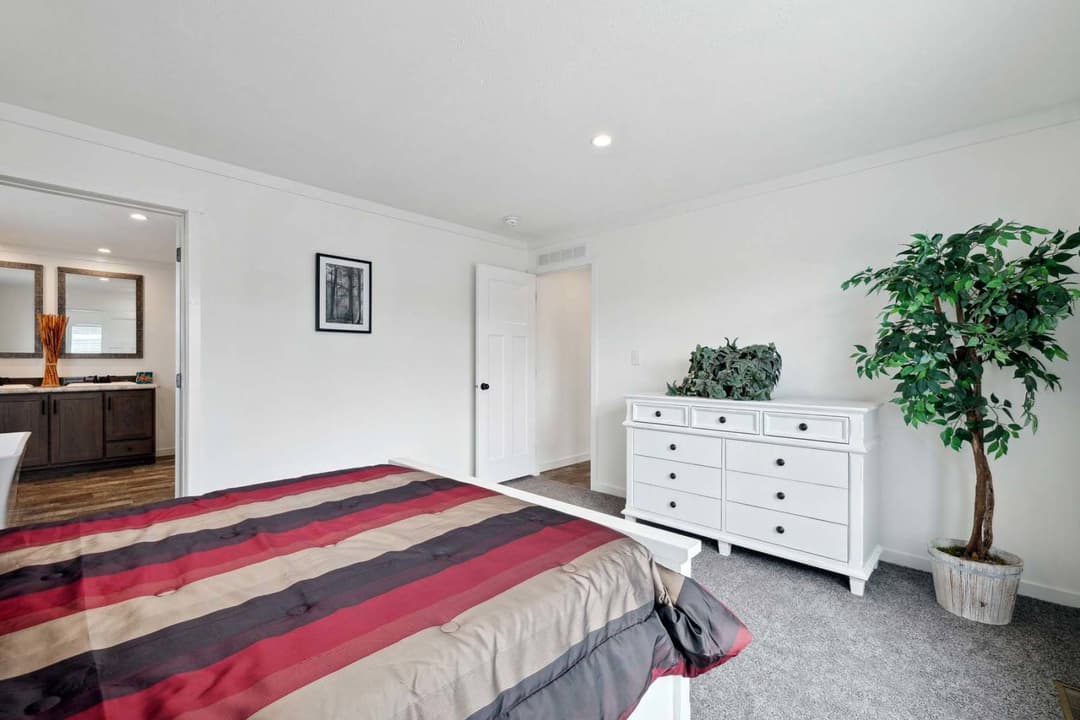 East point - elevate 60 bedroom home features