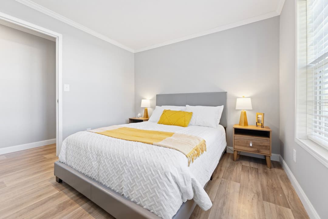The roanoke duplex interior and bedroom home features