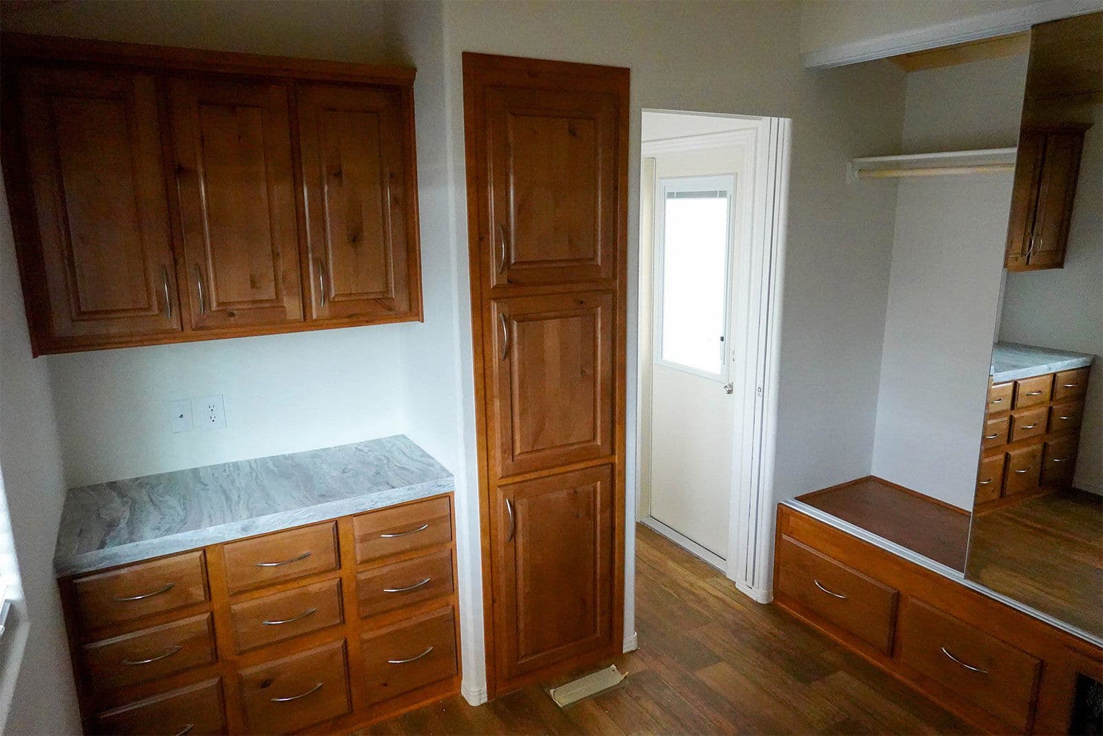 Sedona sn11351d bedroom home features