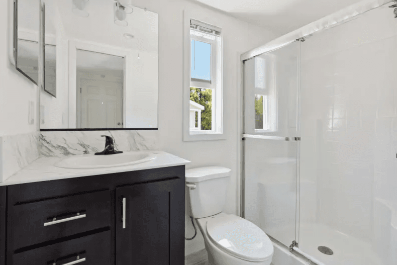 Ath-12l bathroom home features