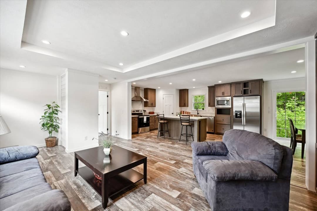 East point - elevate 56 interior home features