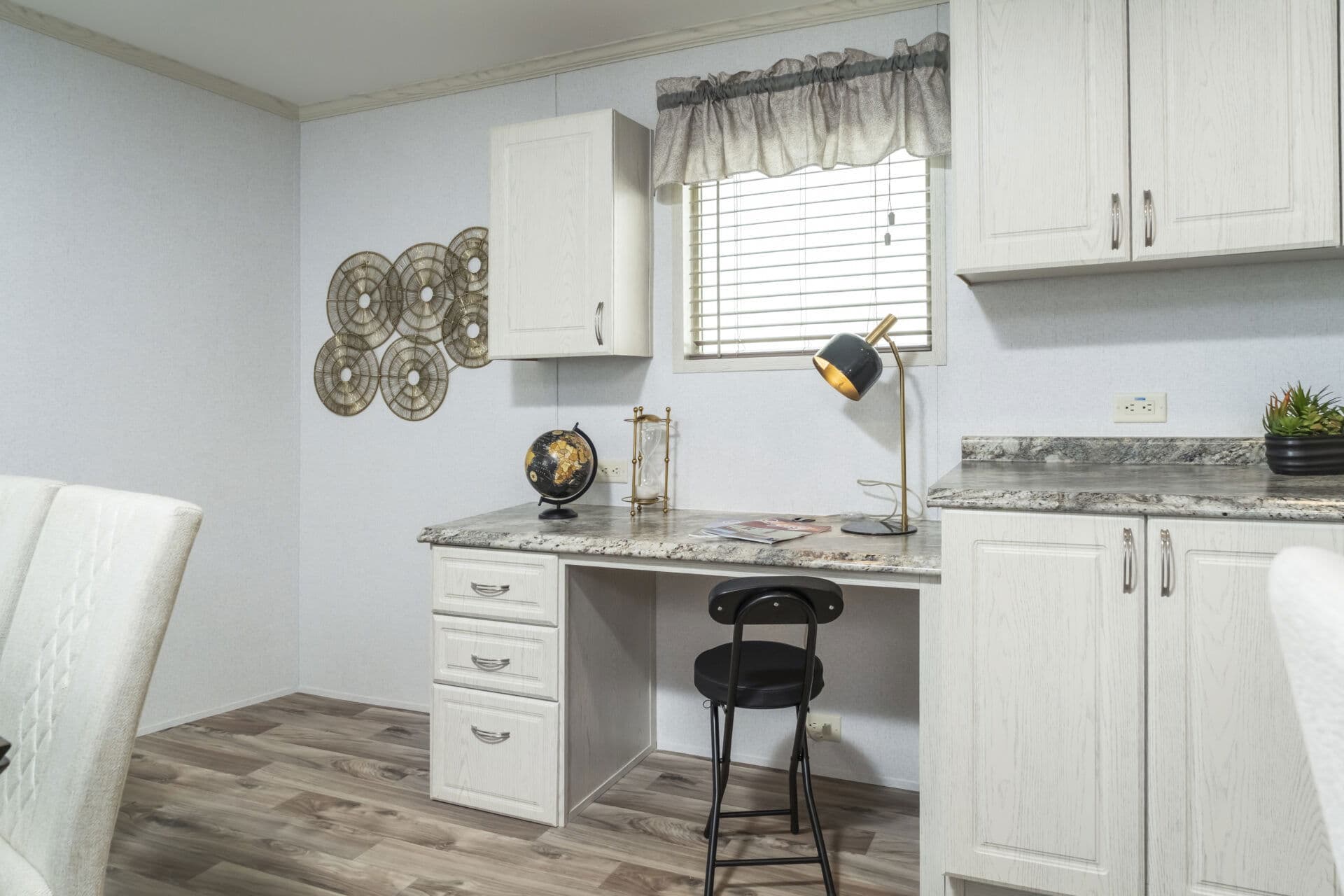 Doublewide c-32×64-32ap interior home features