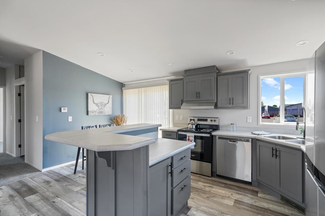 Ramada value 9082ct kitchen and interior home features