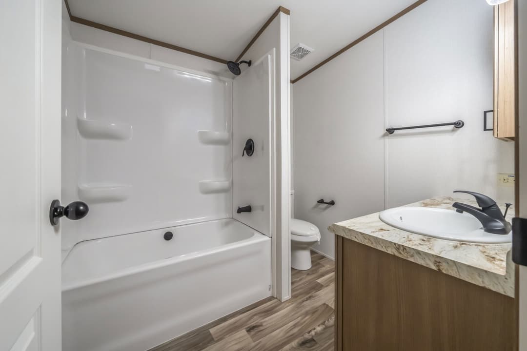 Doublewide s-24×48-32a bathroom home features