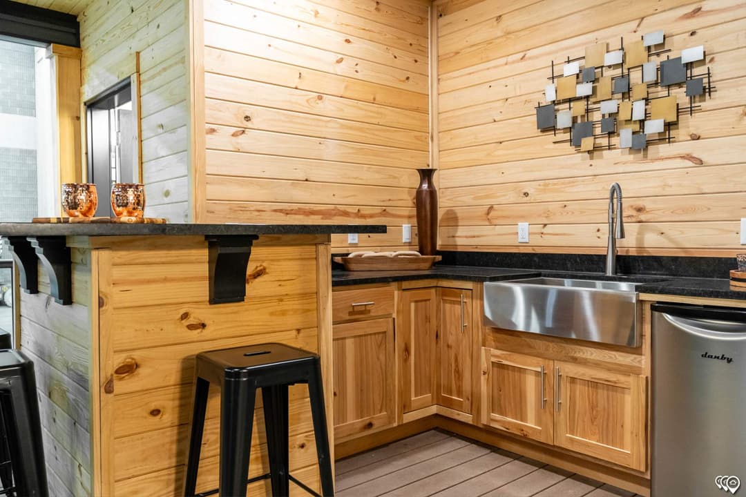 The lost creek interior home features