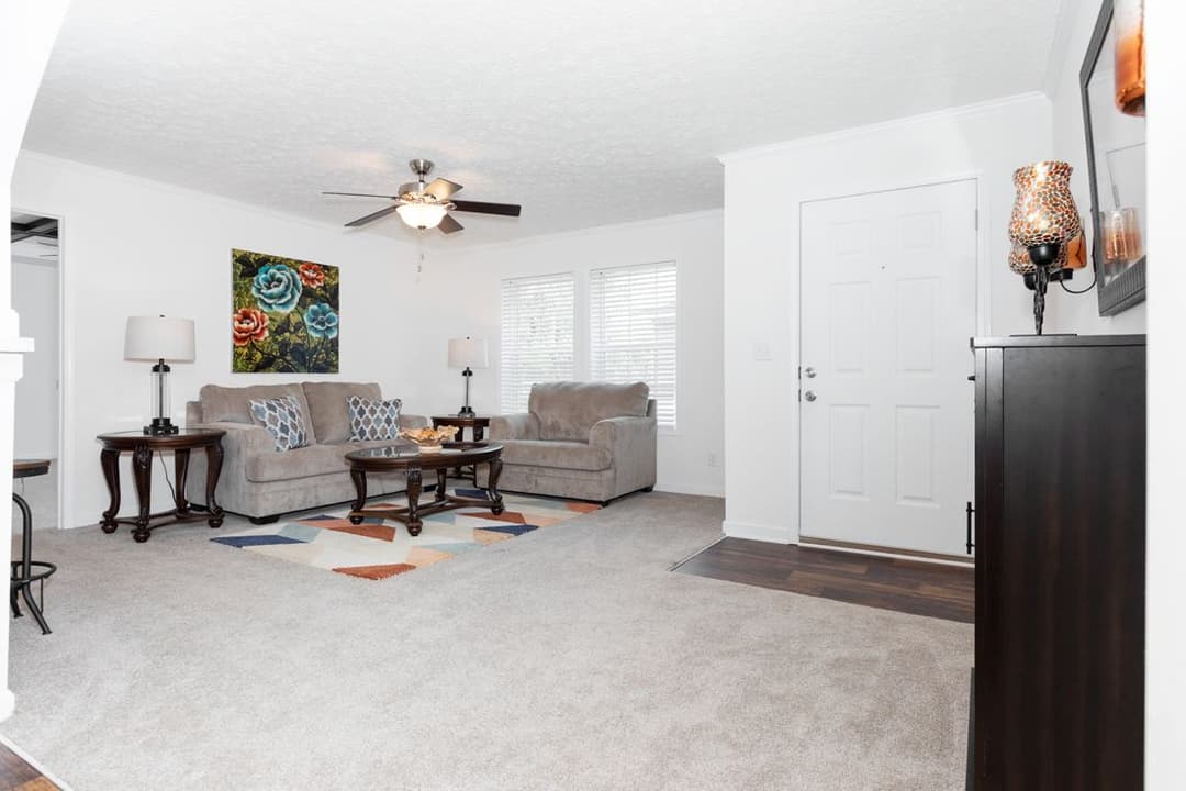 1321 classic interior home features